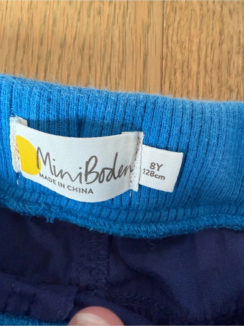 Mini Boden Boys Navy Blue Rainbow Waist Zip Pocket Shorts Size 8Y